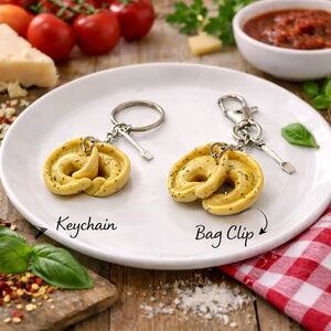 Tortellini Keychain or Bag Clip – Italian Pasta Charm – Tortellini Food Keychain
